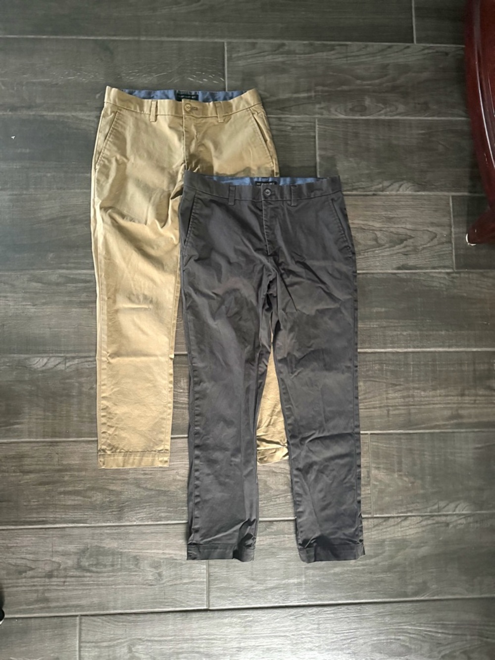 Men's Banana Republic Aiden Chino Pants - Gray and Khaki - 31/30